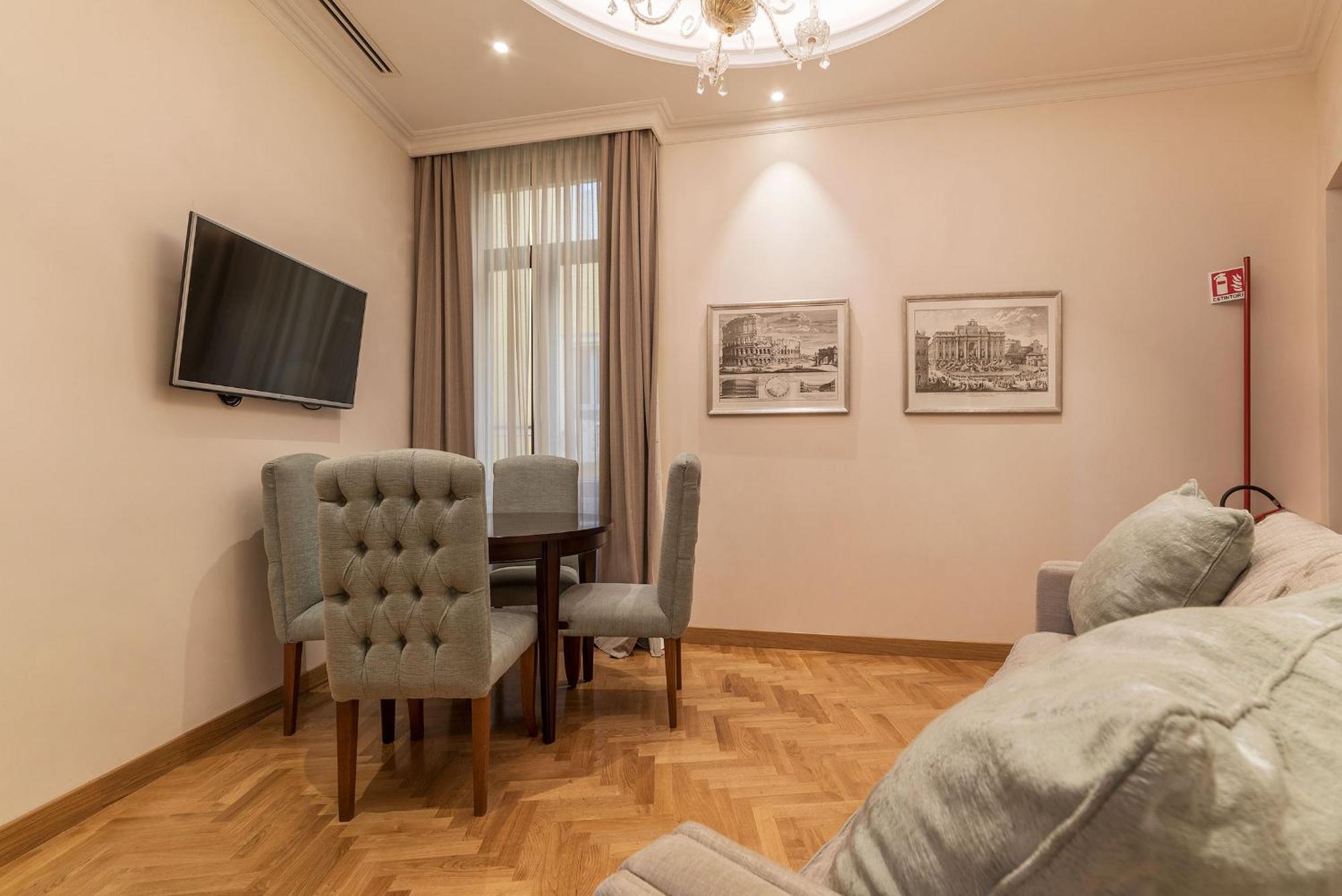 900 Emilia/corte Apartment *