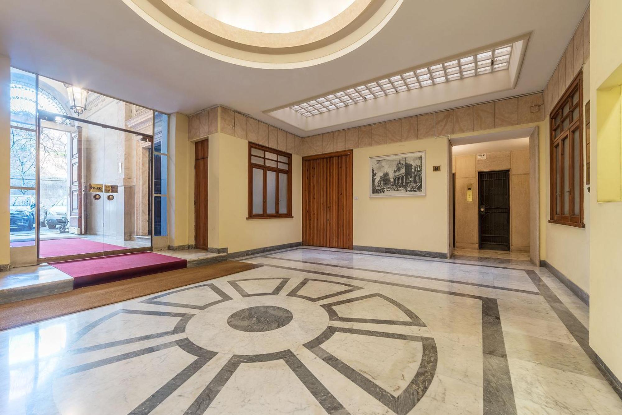 900 Emilia/corte Apartment
