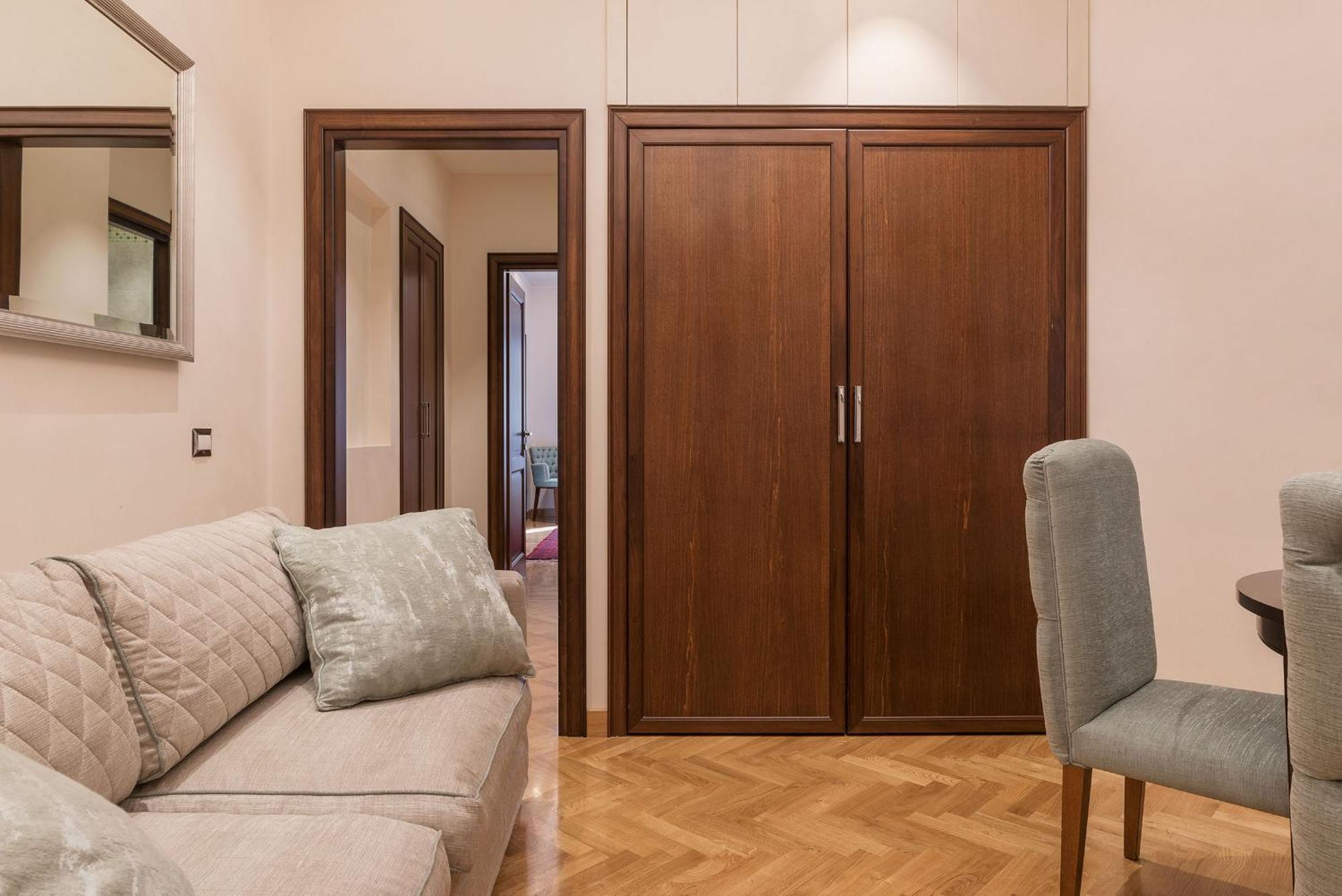 900 Emilia/corte Apartment